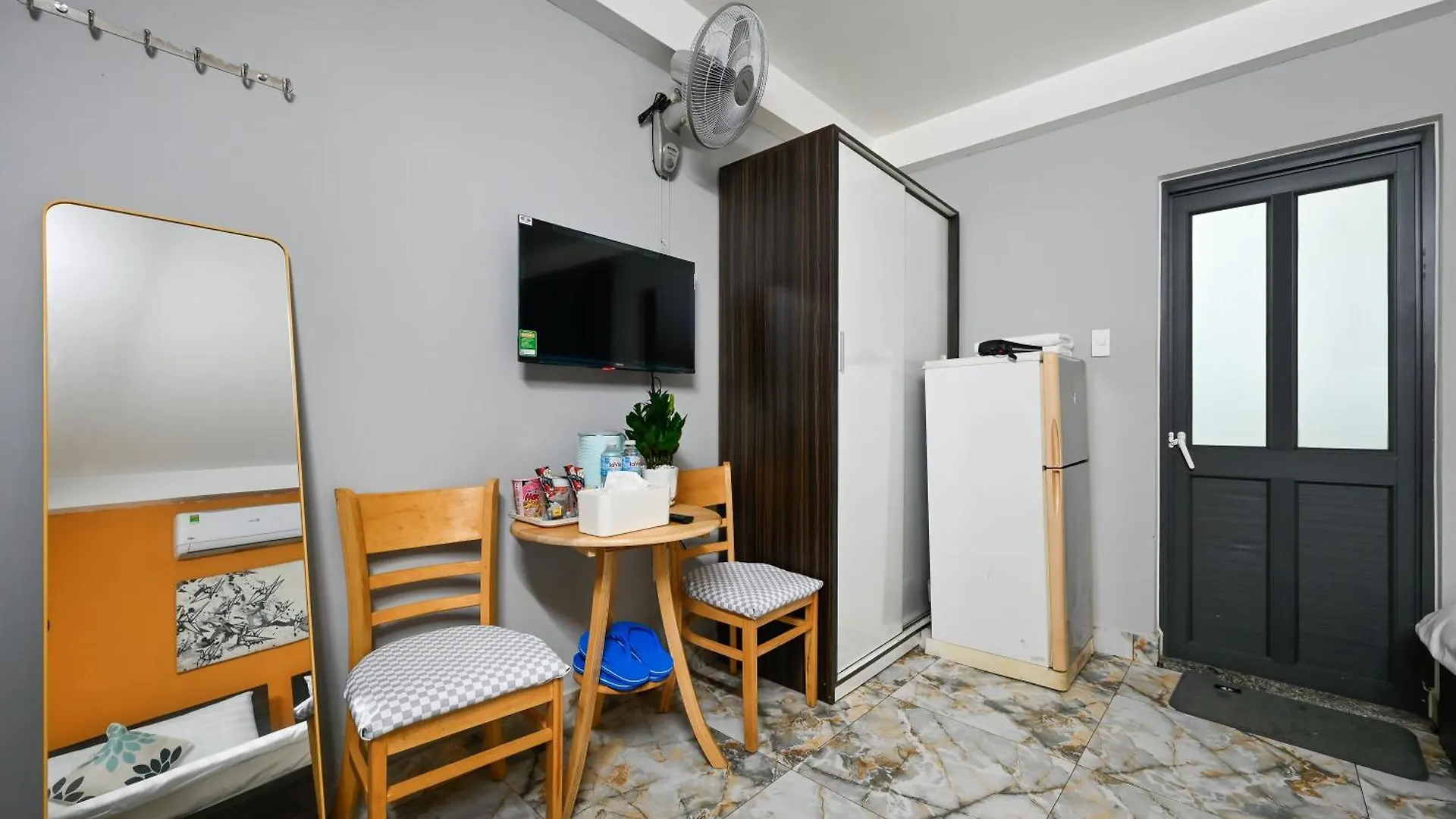 Montana Hotel & Aparment Saigon Airport Хошимин