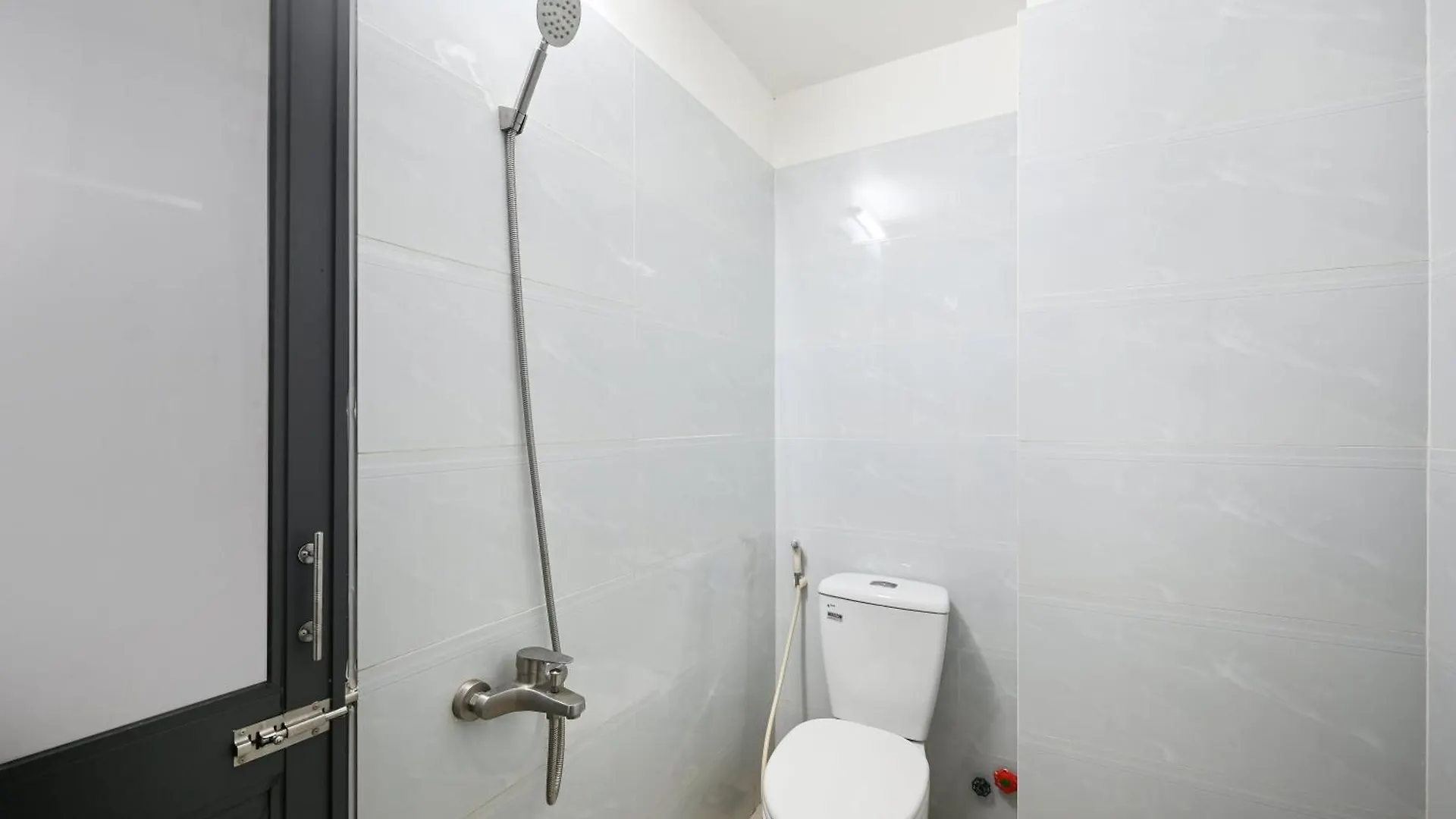 Montana Hotel & Aparment Saigon Airport Хошимин Апарт-отель