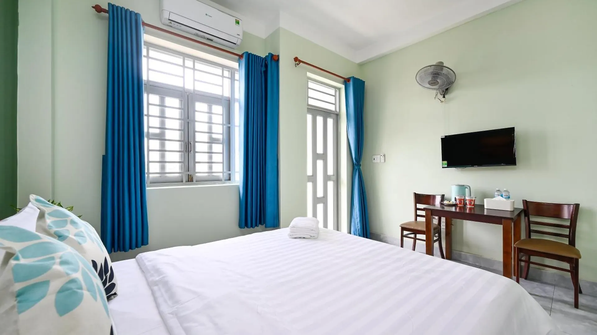 Montana Hotel & Aparment Saigon Airport Хошимин