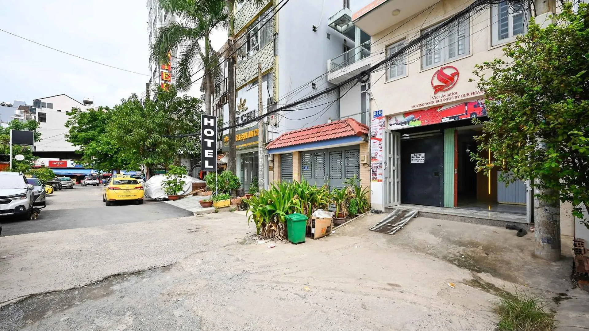 Апарт-отель Montana Hotel & Aparment Saigon Airport Хошимин Вьетнам