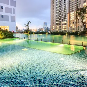 Teeup - Infinity Pool Signature Ho-Chi-Minh-Stadt